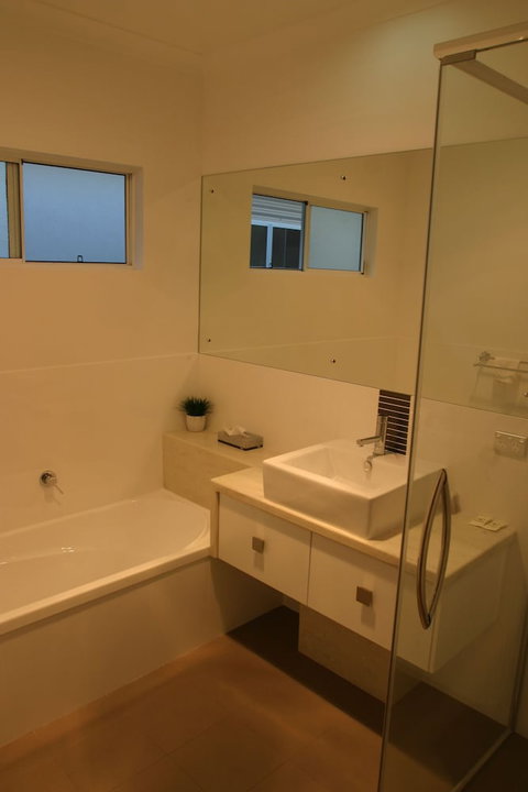 Clearwater Motel Apartments - Darwin Holiday 3