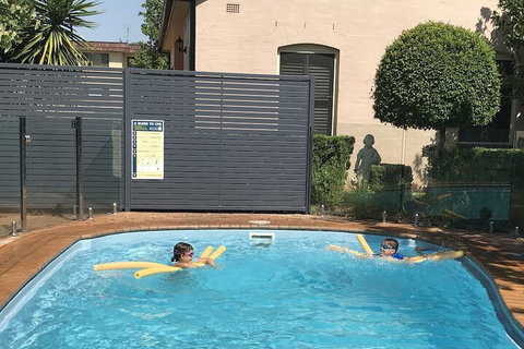 Country Apartments - Darwin Holiday 3