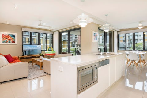 Darwin Waterfront Luxury Suites - Darwin Holiday 2