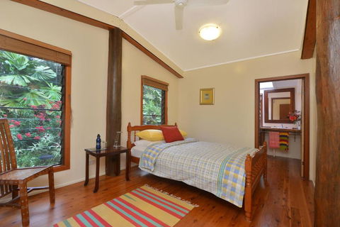 Cow Bay Homestay B & B - Darwin Holiday 1