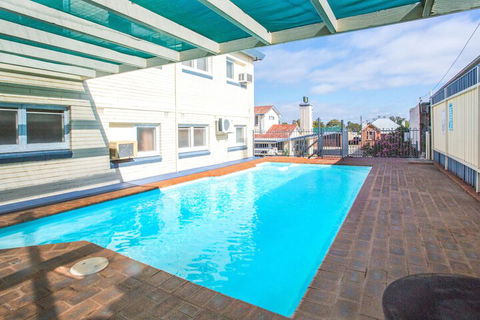 Cowra Motor Inn - Darwin Holiday 2