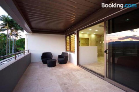 Villa One On Murphy Luxury Holiday Villa - Darwin Holiday 0