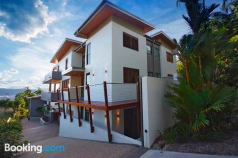 Villa One On Murphy Luxury Holiday Villa - Darwin Holiday 6