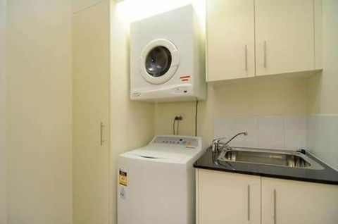 Plantation House 1 Spacious 4 Bedroom House Near Beach WIFI Netflix Telstra TV Playground Pool BBQ - Darwin Holiday 3