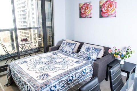 Modern 639 Lonsdale APT - Darwin Holiday 1