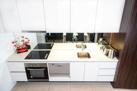 Modern 639 Lonsdale APT - Darwin Holiday 3