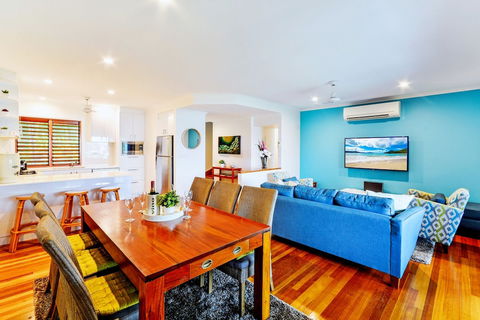 1 Heliconia Ocean View 3 Bedroom House Near Marina With Golf Buggy - Darwin Holiday 2