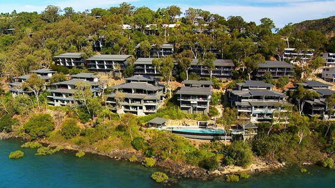 Villa 2 The Edge Oceanfront Â Deluxe 3 Bedroom Near Marina With Golf Buggy - Darwin Holiday 0