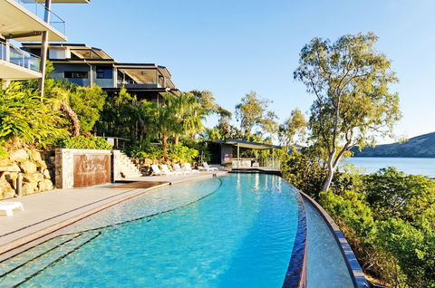 Villa 2 The Edge Oceanfront Â Deluxe 3 Bedroom Near Marina With Golf Buggy - Darwin Holiday 2