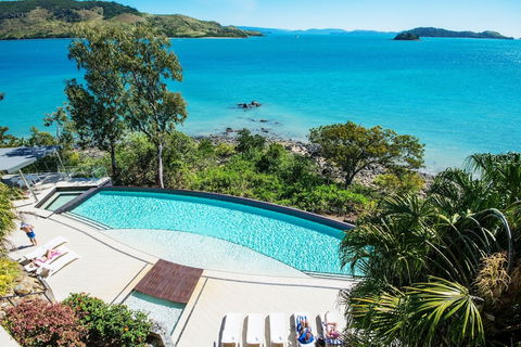 Villa 2 The Edge Oceanfront Â Deluxe 3 Bedroom Near Marina With Golf Buggy - Darwin Holiday 4