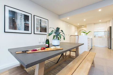 Luxury Four Bedroom Apartment - Darwin Holiday 3