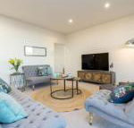 Luxury Four Bedroom Apartment - Darwin Holiday