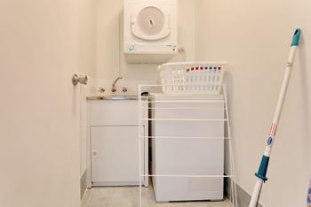 The Helm Unit 7 22 Voyager Close - Darwin Holiday 6