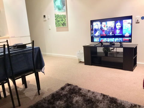 Balfours Convenient Stay In The Heart Of Adelaide - Darwin Holiday 0