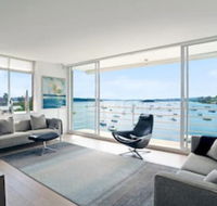 2 Bedroom Apartment With Bay View - Darwin Holiday