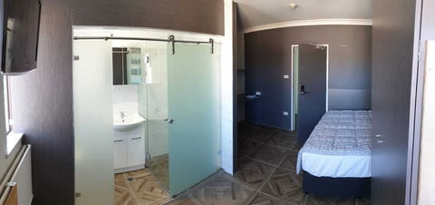 Seranin Bathurst - Darwin Holiday 3