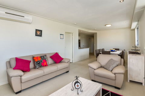 Coast Luxury Apartment 32 - Darwin Holiday 6