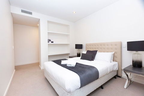 Stylish Inner City Penthouse Apartment - Darwin Holiday 5