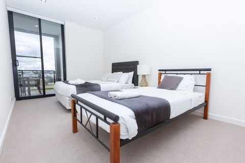 Stylish Inner City Penthouse Apartment - Darwin Holiday 3