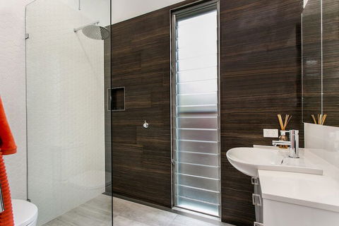 Studio 9 - Darwin Holiday 2