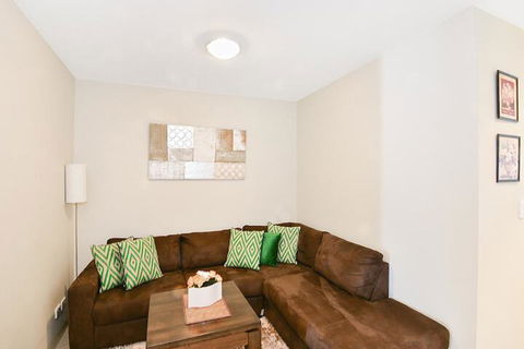 Coast Luxury Apartment 26 - Darwin Holiday 5