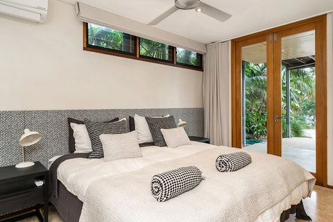 Your Luxury Escape - Byron Beachfront Villa - Darwin Holiday 6