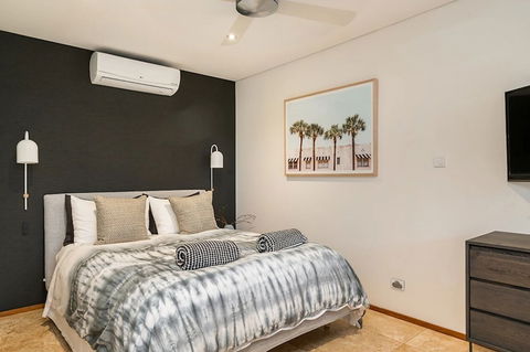 Your Luxury Escape - Byron Beachfront Villa - Darwin Holiday 2