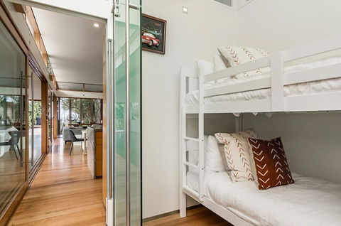 Your Luxury Escape - Byron Beachfront Villa - Darwin Holiday 4