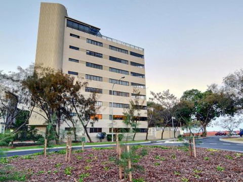 Parkyn Place 6 3 BDRM Oceanview Apt On Mooloolaba Spit - Darwin Holiday 3