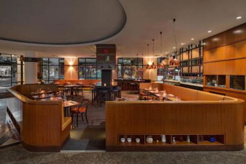 Bond 1603 - Darwin Holiday 2