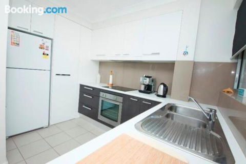 El Sandi Unit 11 14 18 North Street - Darwin Holiday 5