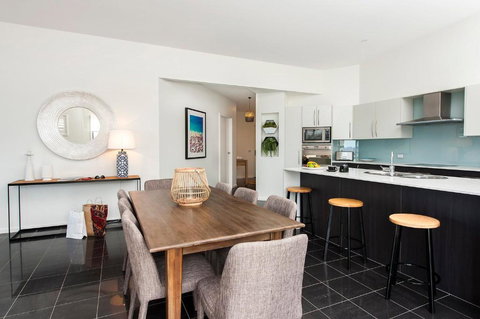 Mollymook Beachfront Penthouse 9 - Darwin Holiday 5