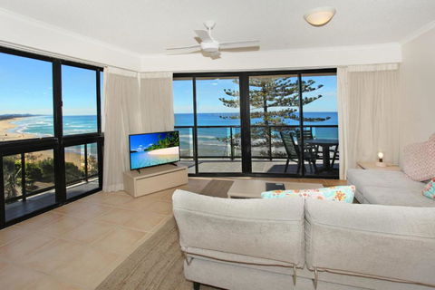 Unit 8 Phoenix Apartments 1736 David Low Way Coolum Beach LINEN INCLUDED 500 BOND - Darwin Holiday 1