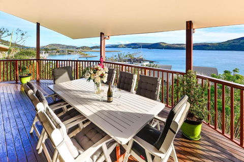 NEWLY BEAUTFULLY RENOVATED 16 The Casuarina 3 Bedroom House With 180 Degree Ocean Views - Darwin Holiday 2