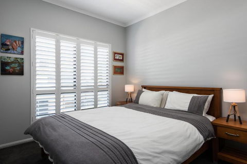 Ocean Break Coolum - Darwin Holiday 3