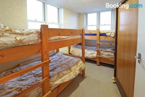 Beehive 9 - Darwin Holiday 4