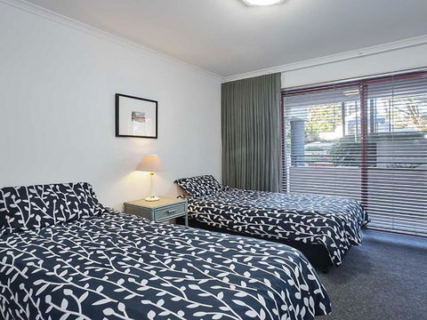 13 Le Vogue 16 Magnus Street Close To The Marina & Beautiful Views Of Nelson Bay Marina - Darwin Holiday 4