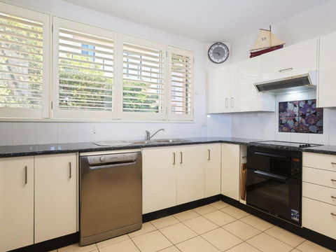 1 Portofino 7 Laman Street Aircon & 1st Level Unit - Darwin Holiday 6