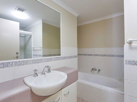 2 Seashells 21 23 Magnus Street Pool Lift Aircon - Darwin Holiday 3