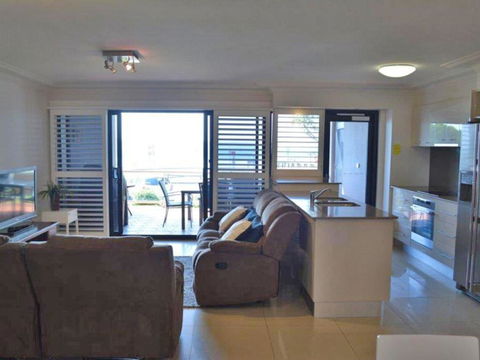 4 Florentine 11 Columbia Close Spectacular Views & Air Conditioning - Darwin Holiday 2