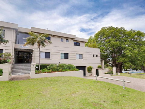 2 Paradiso 4 Laman Street Beautiful Unit With Stunning Water Views & Pool - Darwin Holiday 1