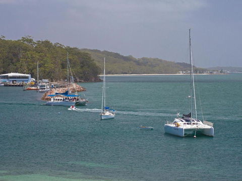 7 Bayview Towers 15 Victoria Parade Stunning Unit With Fabulous Views - Darwin Holiday 1