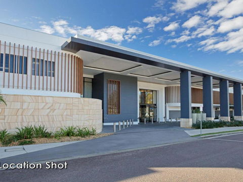 11 Promenade 8 Intrepid Close Air Conditioned Unit With Beautiful Water Views - Darwin Holiday 1
