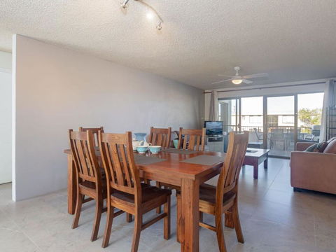 2 The Dunes 38 Marine Drive Pool Tennis Court & So Close To The Beach - Darwin Holiday 6