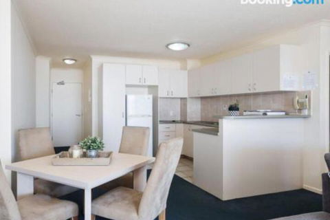 211 The Landmark 61B Dowling Street Resort Style Holiday With Pool Games Room & Restaurant - Darwin Holiday 5