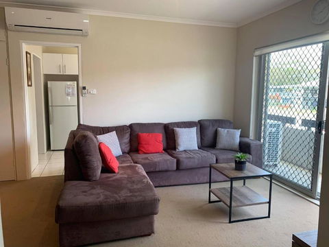 3 Silvana Court 26 Ajax Avenue Neat Unit With Air Conditioning - Darwin Holiday 1