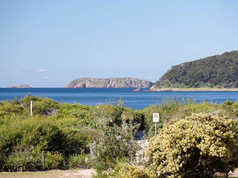 1 Intrepid 3 Intrepid Close Amazing Views Of Shoal Bay Only 100m From The Beach - Darwin Holiday 2