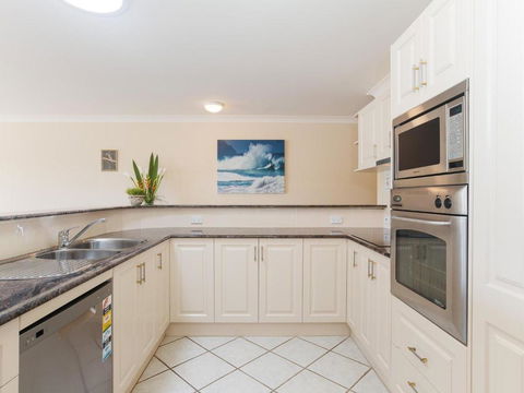 11 Seashells 21 23 Magnus Street Pool Lift Aircon - Darwin Holiday 2