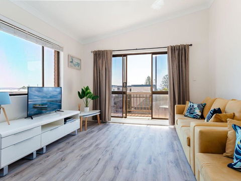 6 Bahia 47 Ronald Avenue Fantastic Location With Filtered Water Views - Darwin Holiday 6