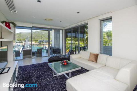 Blue On Blue Penthouse Apartment 335 - Darwin Holiday 3